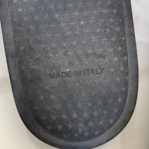 GIVENCHY Paris Slides - Picture 9 of 11